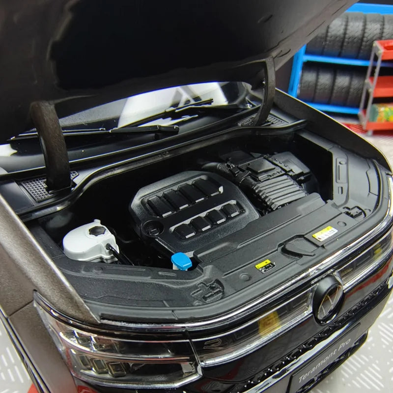 1:18 Volkswagen Teramont Pro