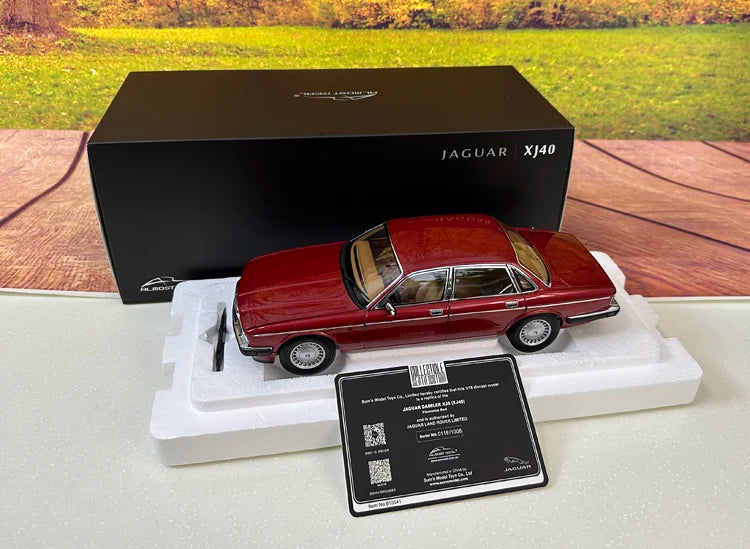1:18 Jaguar XJ40