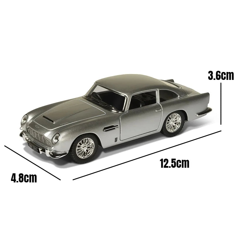 1:38 Aston Martin DB5