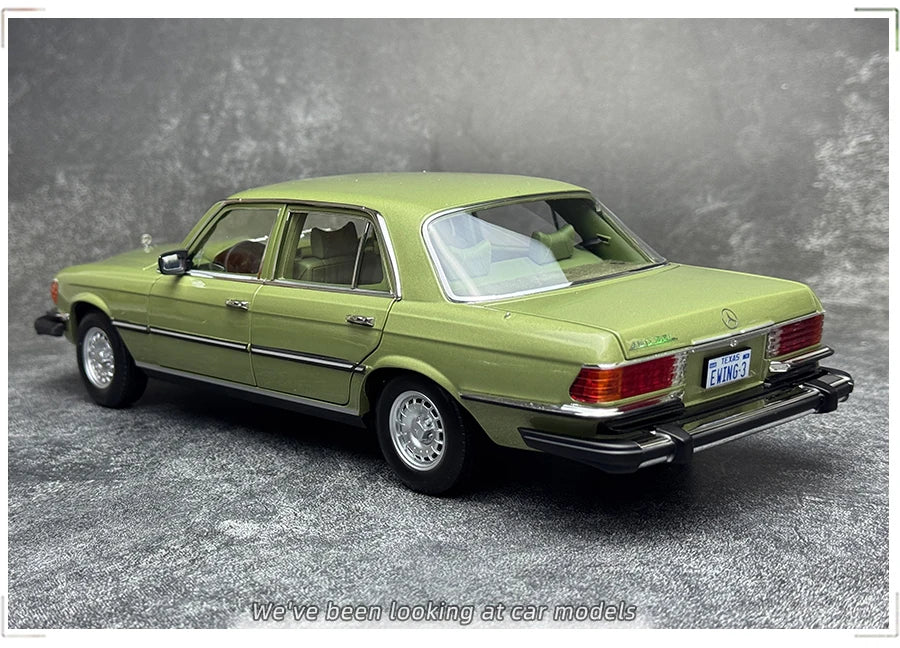 1:18 Mercedes-Benz 450 SEL