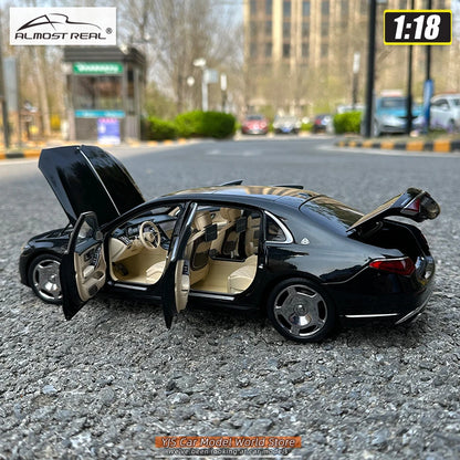 1:18 Mercedes-Benz Maybach S680 2021