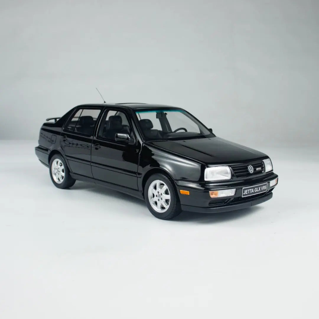 1:18 Volkswagen Jetta GLX VR6