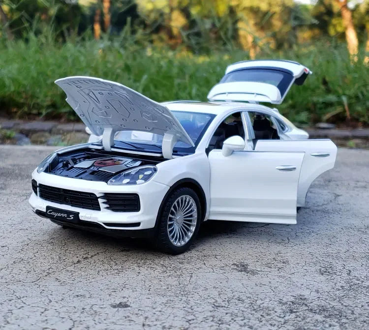 1:24 Porsche Cayenne Turbo S