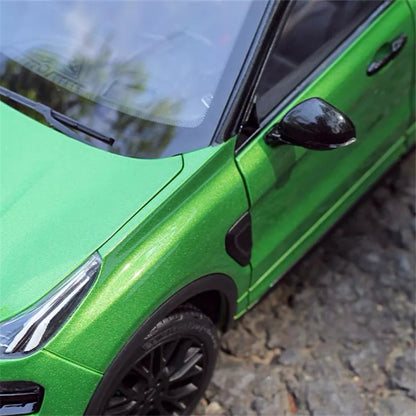 1:18 LYNK&CO 05