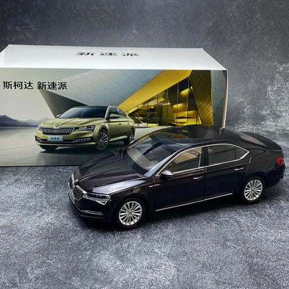1:18 SKODA SUPERB