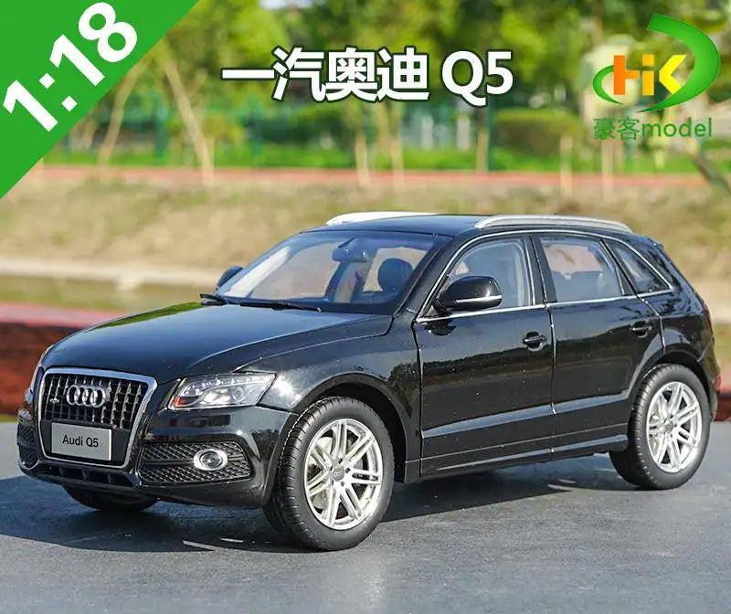 1:18 Audi Q5