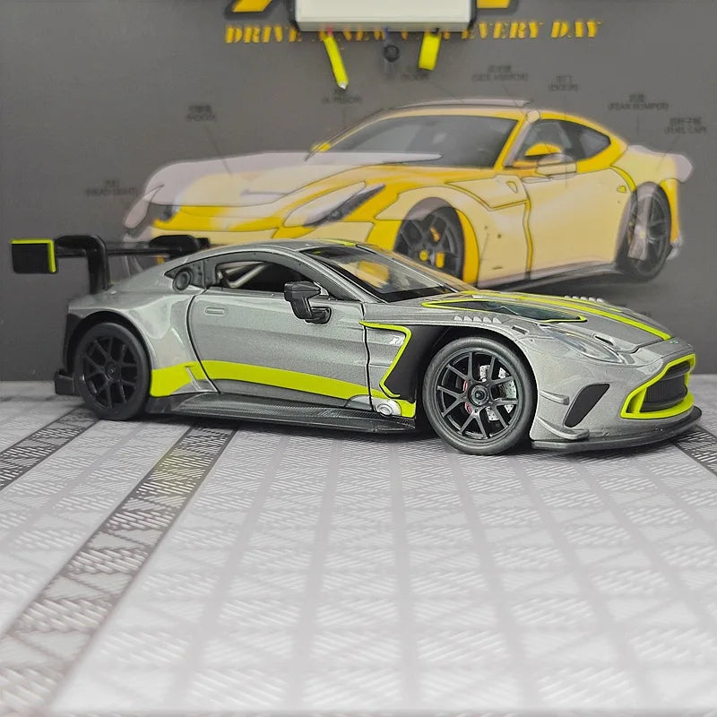 1:24 Aston Martin Vantage GT3