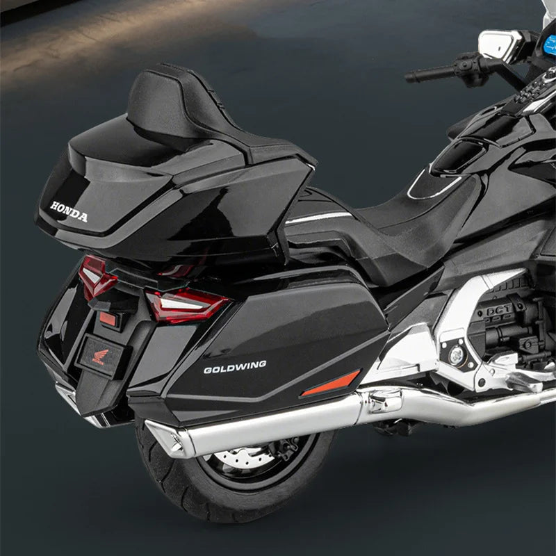 1:12 HONDA Gold Wing GL1800