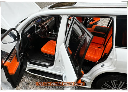 1:18 Lexus LX570