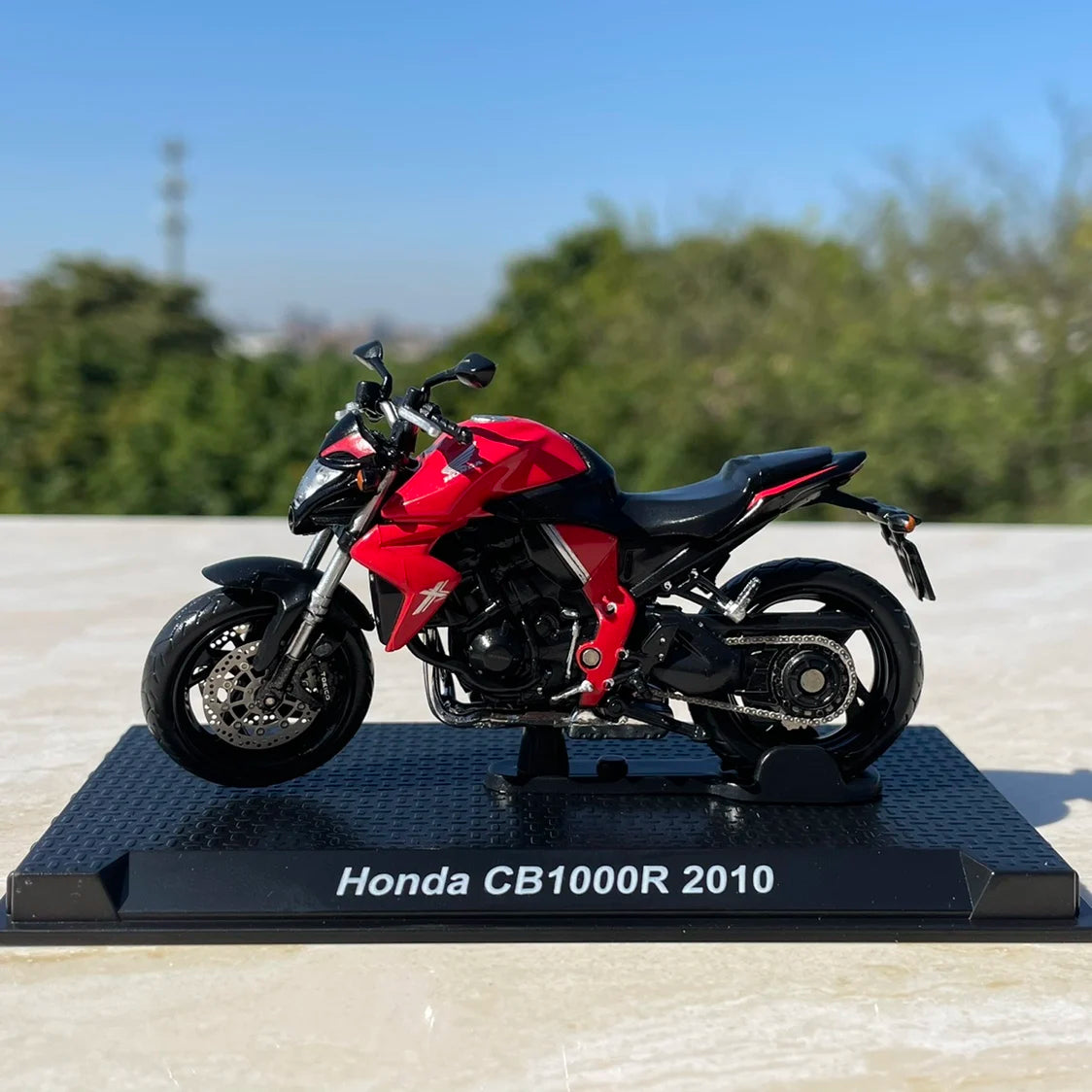 1:24 Honda Cb1000r 2010