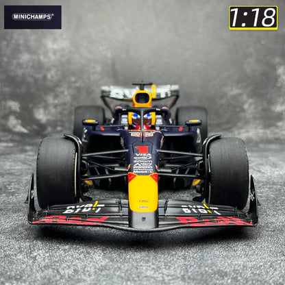 1:18 F1 RED BULL RB20 2024