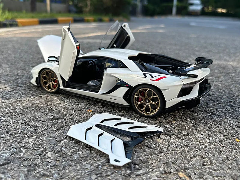 1:18 Lamborghini Aventador SVJ