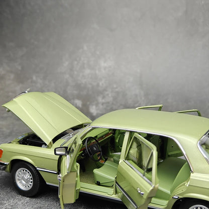 1:18 Mercedes-Benz 450 SEL