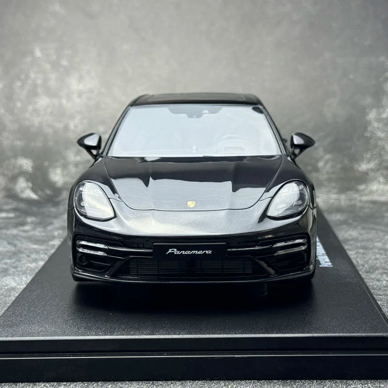 1:18 Porsche Panamera Turbo S 2021