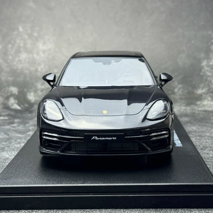 1:18 Porsche Panamera Turbo S 2021