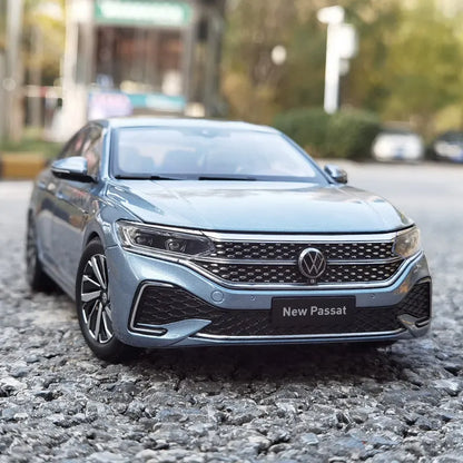 OEM diecast model 1:18 scale VW NEW PASSAT 2022 metal car model static display holiday gift