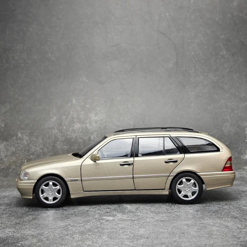 1:18 Mercedes-Benz  C-Class T-Model 1997 Smokesilver