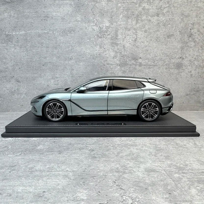 1:18 BYD Denza Z9GT