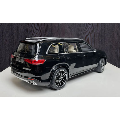 1:18 Mercedes-Benz GLS 400