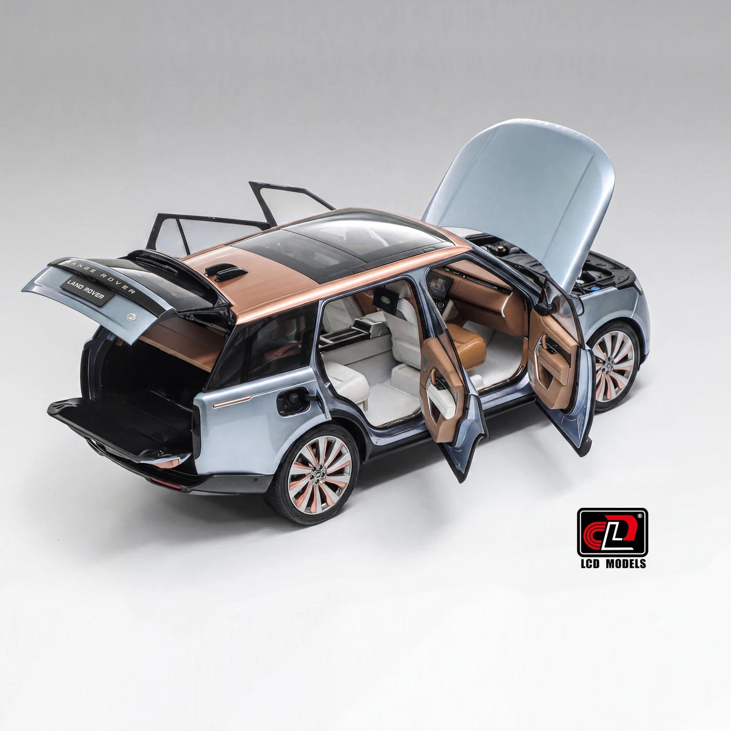 1:18 Land Rover Range Rover SV