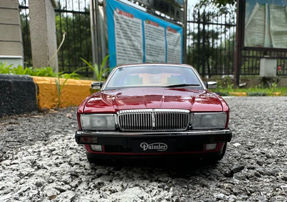 1:18 Jaguar XJ40
