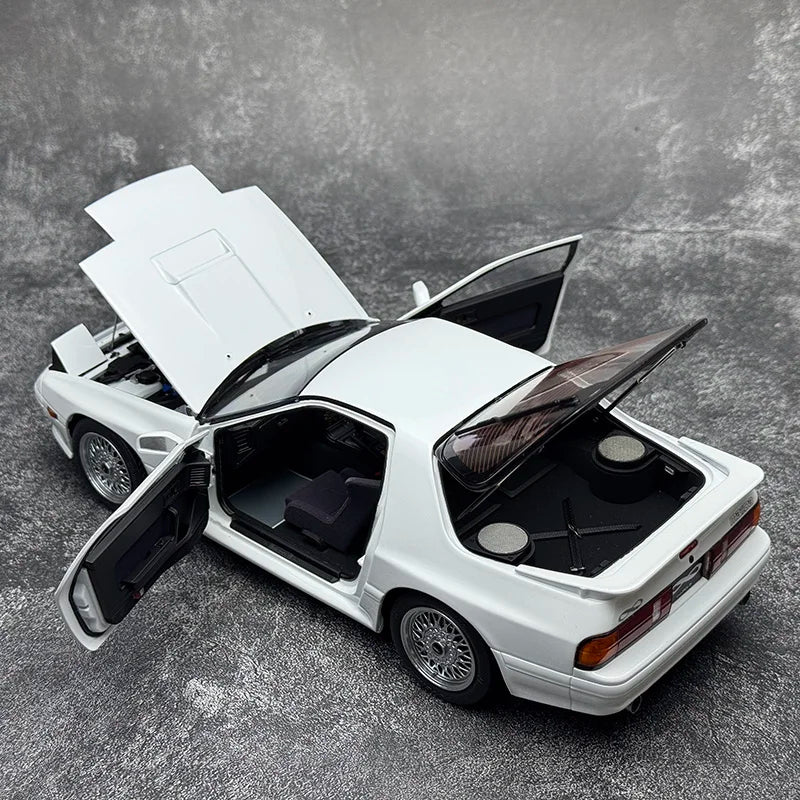 1:18 Mazda RX7 FC3S 1989