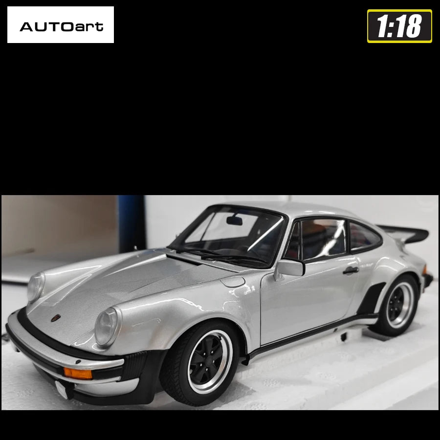 1:18 PORSCHE 911(930) TURBO 3.0