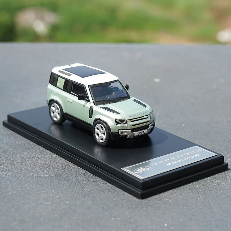 1:64 Land Rover Defender 90