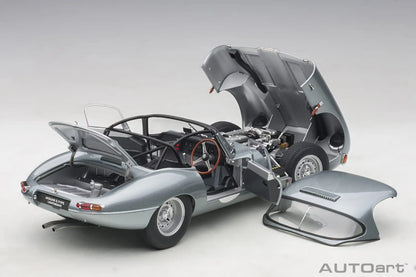 1:18 Jaguar Lightweight E-Type