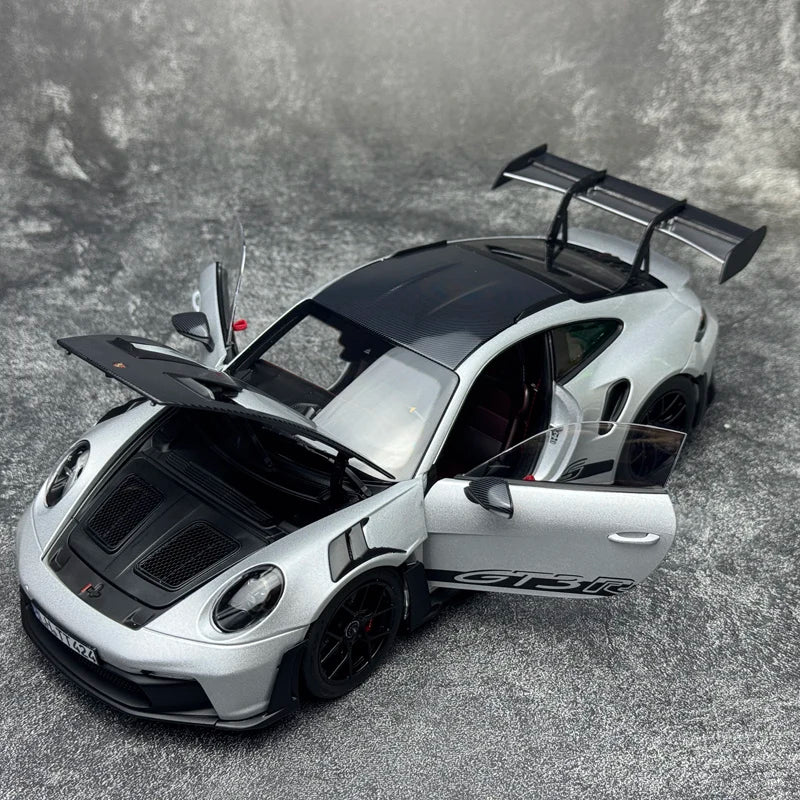 1:18 Porsche 911 992 GT3 RS 2022