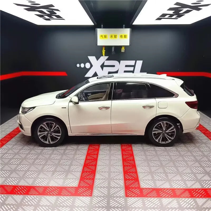 1:18 Acura MDX