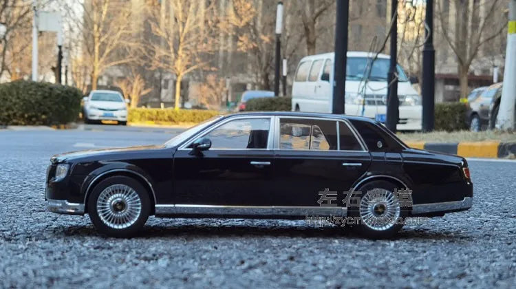 1:18 Toyota Century