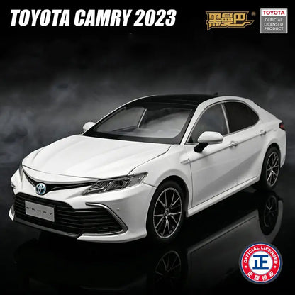 1:18 Toyota Camry 2023