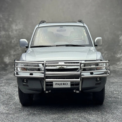 1:18 Mitsubishi Pajero V73