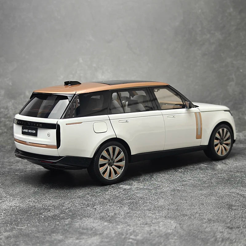 1:18 Range Rover LWB - Premium Die-cast SUV 2022