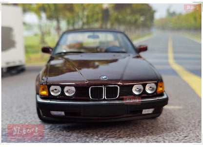 1:18 BMW 7 Series E32 730i 1986
