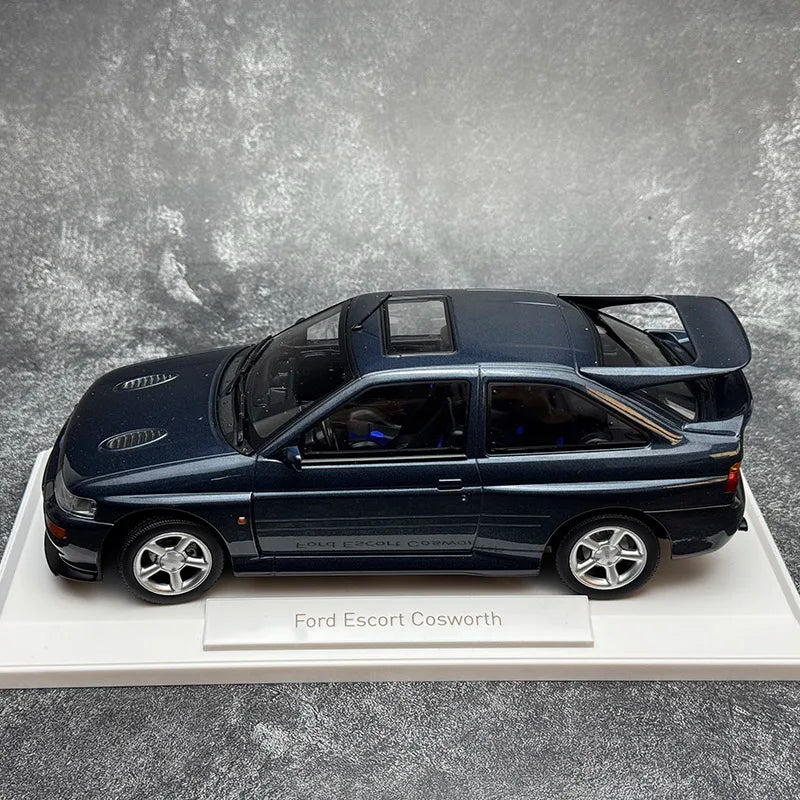 1:18 Ford Escort Cosworth 1992