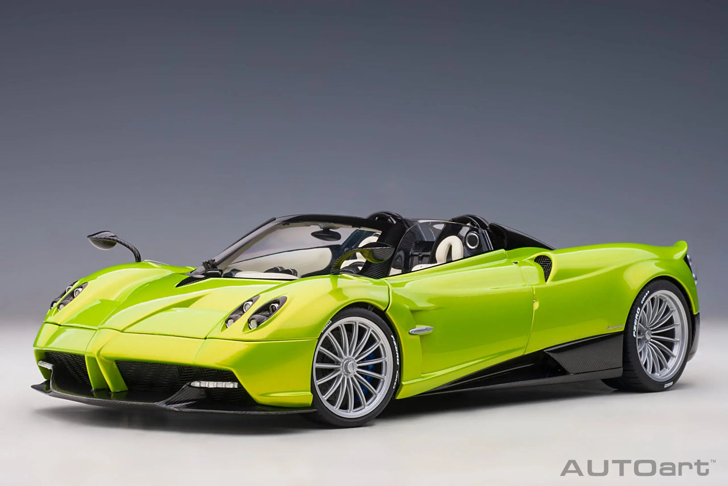1:18 Pagani Huayra Roadster