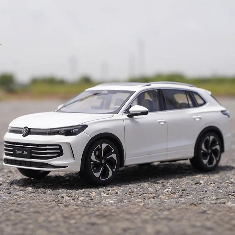 1:18 2025 Volkswagen Tiguan L PRO