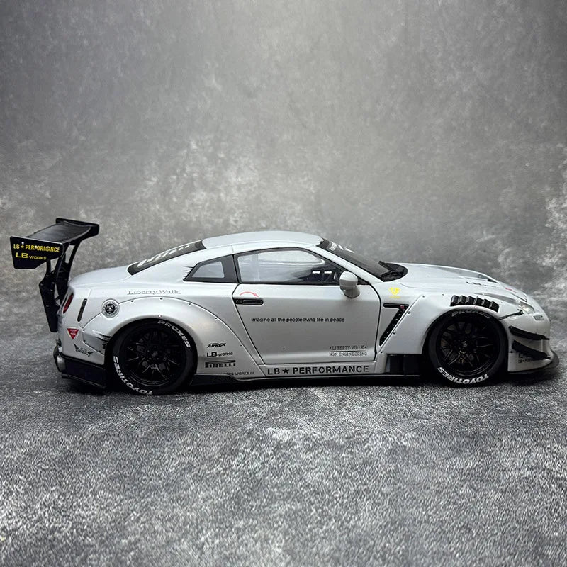 1:18 Nissan GT-R R35 LB TYPE