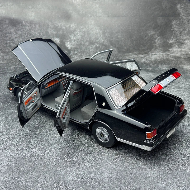 1:18 Toyota Century 1997