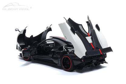 1:18  Pagani Zonda Cinque Coupe  2009