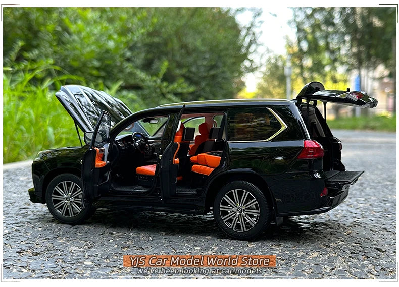 1:18 Lexus LX570