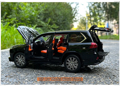 1:18 Lexus LX570