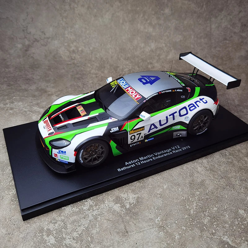 1:18 Aston Martin VANTAGE V12 BATHURST 12HOUR 2015 #97