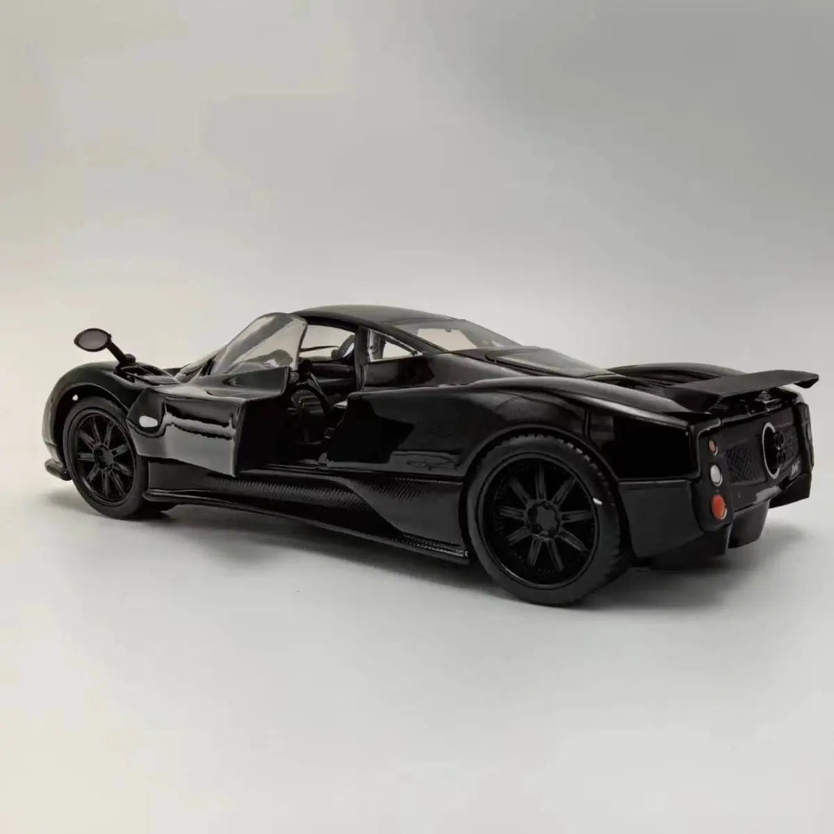 1:24 Pagani Zonda F