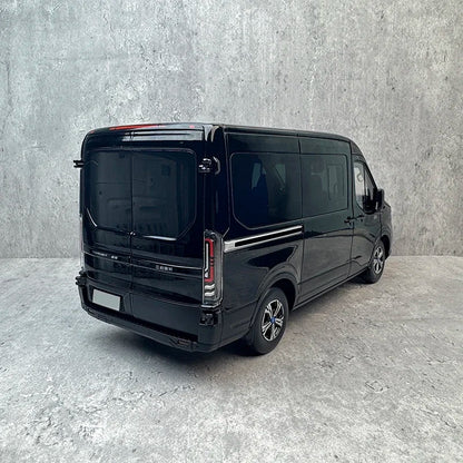1:18 Ford Transit