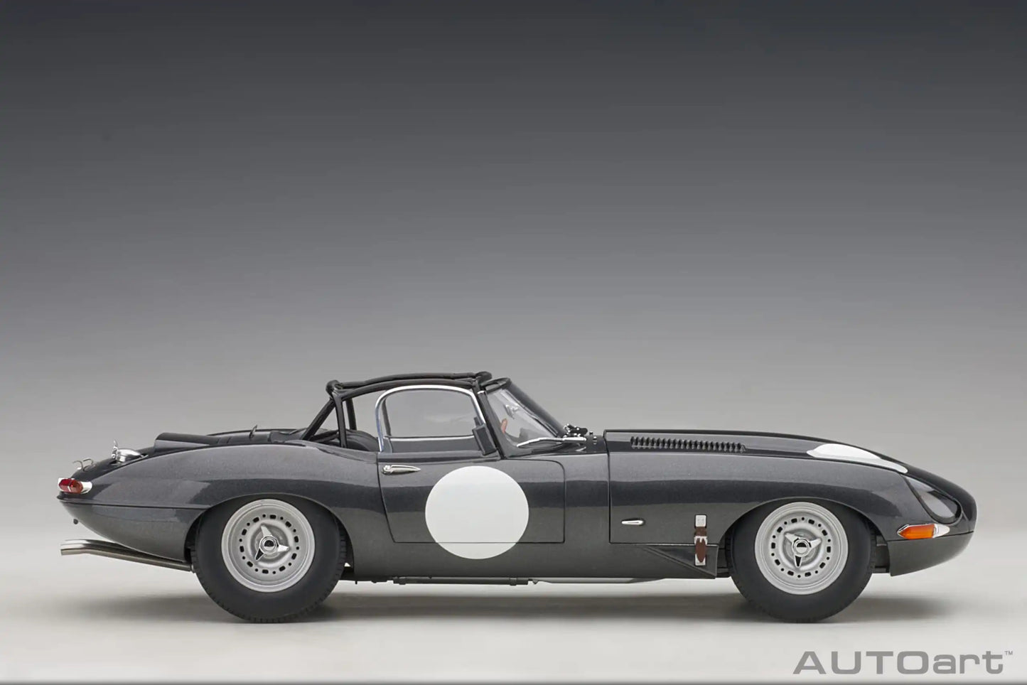 1:18 Jaguar Lightweight E-Type