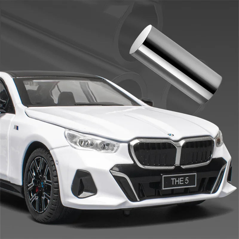 1:24 BMW 5 Series i5 M60