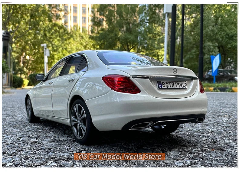 1:18 Mercedes-Benz C200 2014-2016